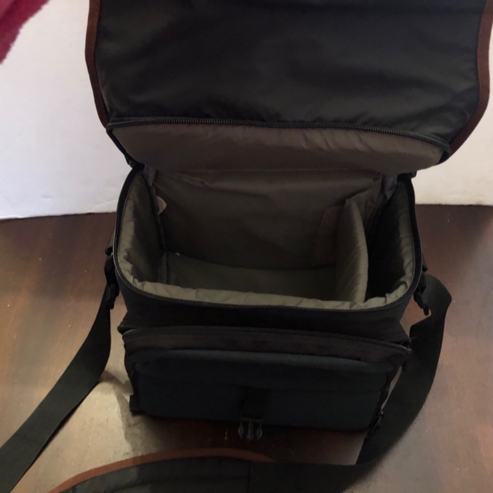 Video Camera Case. Lowe Pro. - Picture 2 of 9
